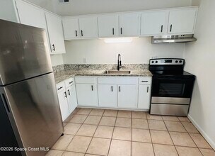 39 Cedar Ave in Cocoa Beach, FL - Building Photo - Building Photo