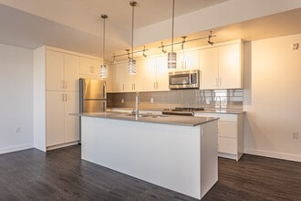 Capital Apartments in Edmonton, AB - Building Photo - Interior Photo