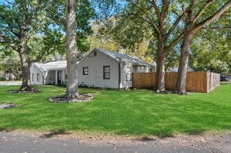 1106 Oriole Ln in Wharton, TX - Building Photo - Building Photo