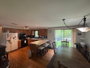 10 Adanti Ave in Ansonia, CT - Building Photo - Building Photo