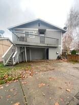 475 Houser Way S in Renton, WA - Building Photo