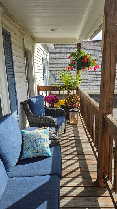 313 Walnut St, Unit #2 in Manchester, NH - Foto de edificio