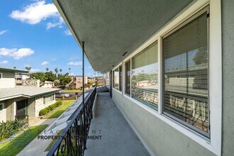 636 E. 97th St. in Inglewood, CA - Foto de edificio - Building Photo