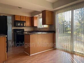 44947 Forest Trail Dr in Canton, MI - Building Photo - Building Photo