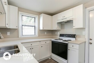 4660 11th Ave S in St. Petersburg, FL - Building Photo - Building Photo