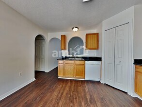 6686 Gentle Oaks Dr E in Jacksonville, FL - Building Photo - Building Photo