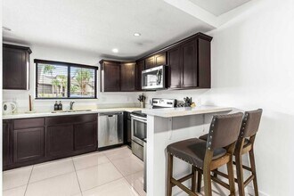 1665 Cabot Ln, Unit A3 in Wellington, FL - Building Photo - Building Photo