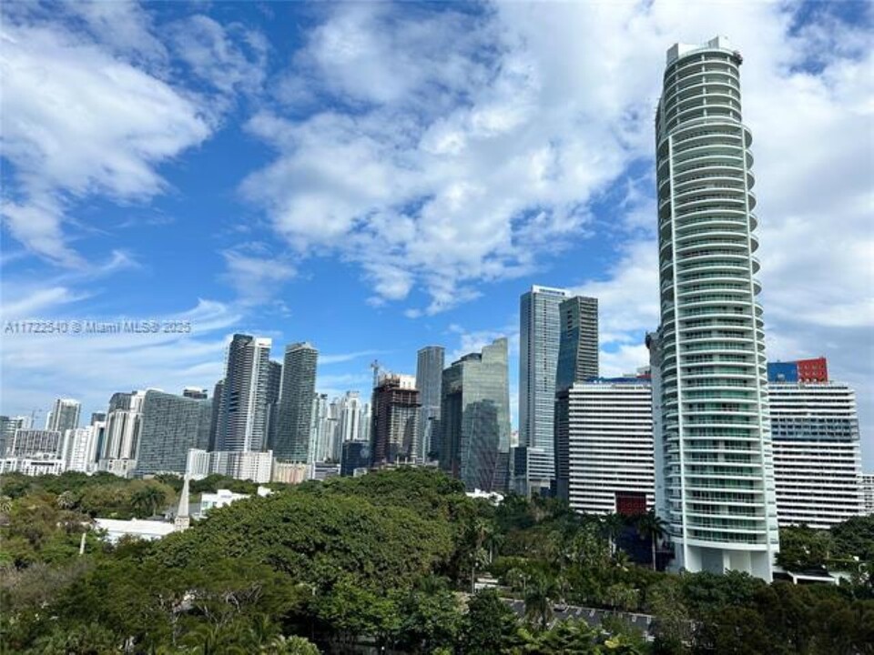 1901 Brickell Ave, Unit B1011 in Miami, FL - Foto de edificio