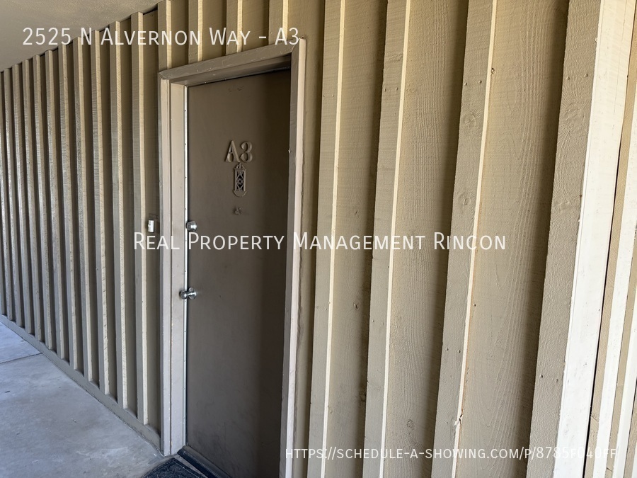 2525 N Alvernon Way in Tucson, AZ - Building Photo
