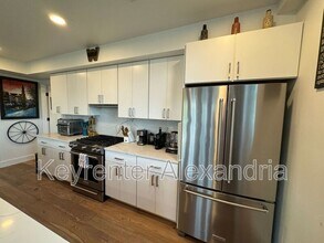 1245 N Pierce St in Arlington, VA - Building Photo - Building Photo