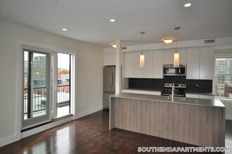 659 Massachusetts Ave in Boston, MA - Building Photo - Building Photo