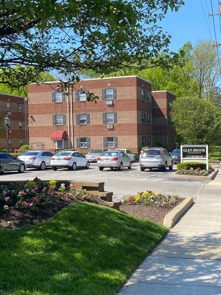 Glen Brook Apartments Glenolden, PA Apartments