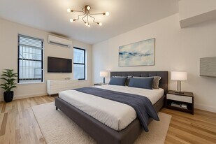 346 W 52nd St in New York, NY - Building Photo