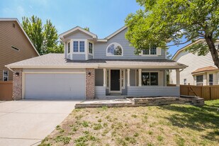 16556 E Hialeah Dr in Centennial, CO - Building Photo