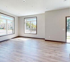 614 11th Ave SE in Minneapolis, MN - Building Photo - Building Photo