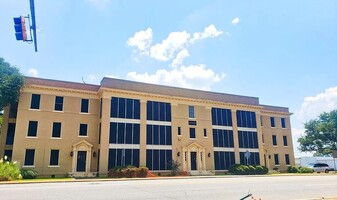 104 S Jefferson St in Albany, GA - Building Photo