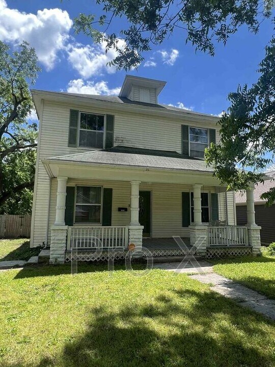 2628 E 8th St in Joplin, MO - Building Photo