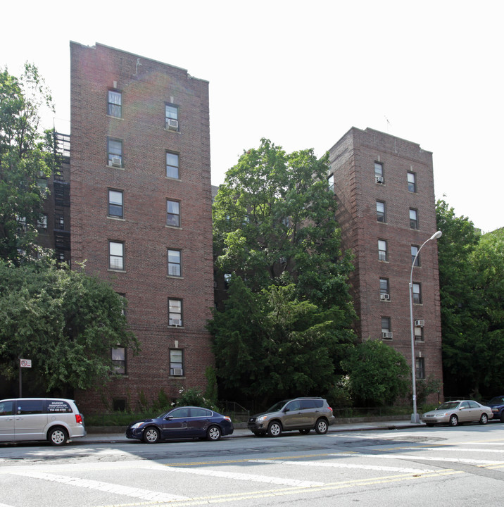 2850 Ocean Ave in Brooklyn, NY - Foto de edificio