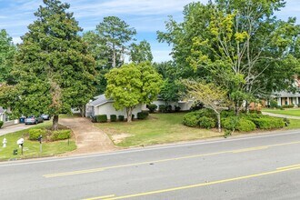 1144 E University Dr in Auburn, AL - Building Photo - Building Photo