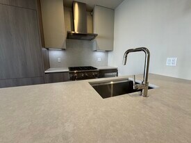 300 Franklin St, Unit 2 in Cambridge, MA - Building Photo