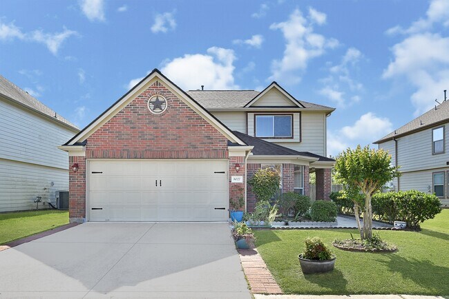 8027 Saffron Ln in Baytown, TX - Building Photo - Building Photo