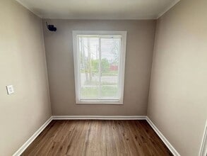 18851 Klinger St in Detroit, MI - Building Photo - Building Photo