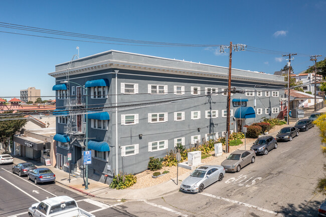 Gernard in Vallejo, CA - Foto de edificio - Building Photo