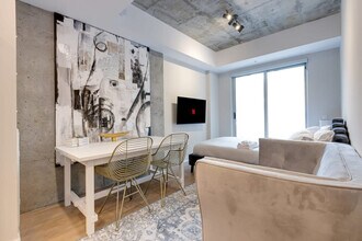 742 Rue William, Unit SI FL1-ID1254780P in Montréal, QC - Building Photo - Building Photo