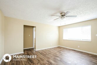 718 Spring Valley Ct in Indianapolis, IN - Building Photo - Building Photo