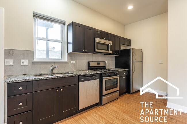 4750 N Kenneth Ave in Chicago, IL - Building Photo - Building Photo