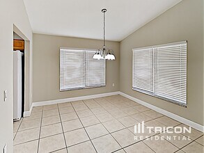 401 Lisa Ann Ct in Plant City, FL - Building Photo - Building Photo