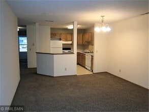1232 Spruce Ct in New Richmond, WI - Building Photo - Building Photo