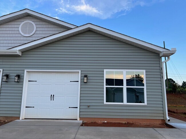 111 Brawley Villas Pl in Mooresville, NC - Foto de edificio - Building Photo