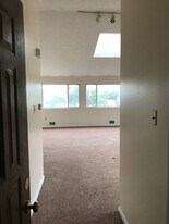 318 Boggs Ave, Unit 5