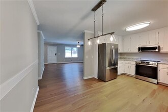 2458 Zachary Woods Dr NW in Marietta, GA - Building Photo - Building Photo