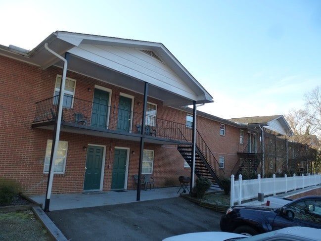 Oakhill Apartments