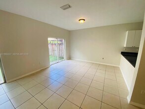 4947 SW 135th Way in Miramar, FL - Building Photo - Building Photo