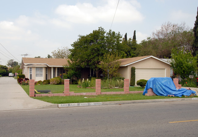 5229-5235 Cogswell Rd in El Monte, CA - Building Photo - Building Photo