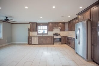 59 Clinton Ave in Inwood, NY - Building Photo - Building Photo