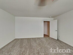 201 Switchback Hl Rd in Newark, TX - Building Photo - Building Photo