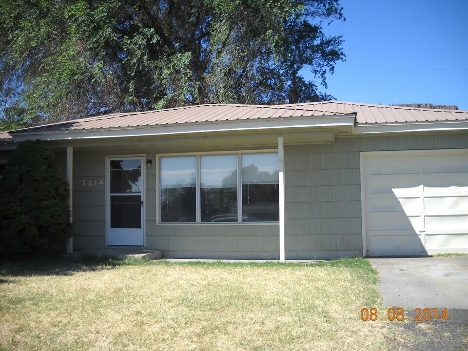 3414 W 8th St in The Dalles, OR - Building Photo