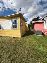 1491 NW 56th St in Miami, FL - Building Photo - Building Photo