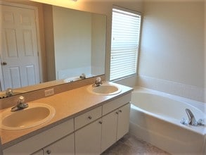 1212 Dragon Head Dr in Valrico, FL - Building Photo - Building Photo