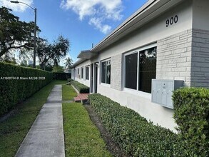 900 SW 5th Ave in Miami, FL - Building Photo - Building Photo