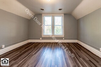 1030 Lake Ave in Fort Wayne, IN - Building Photo - Building Photo