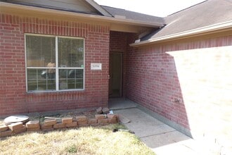 16006 Hiram Clarke Rd in Houston, TX - Building Photo - Building Photo