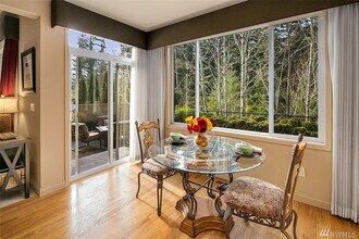 6715 Crest View Ave SE in Snoqualmie, WA - Building Photo - Building Photo