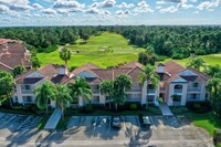 9813 Perfect Dr in Port St. Lucie, FL - Foto de edificio - Building Photo