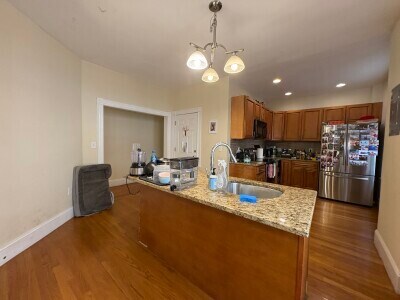 184 St Paul St in Brookline, MA - Building Photo - Building Photo