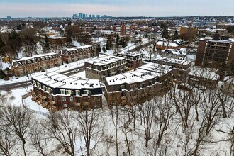 197 Wyndham St in Mississauga, ON - Building Photo - Building Photo